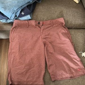 O’Neill men’s size 34 maroon red shorts